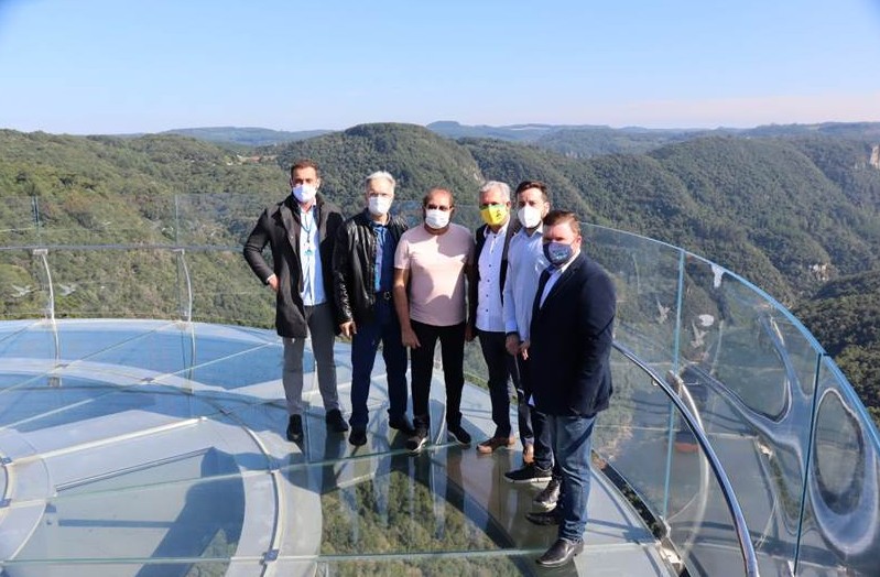 Skyglass, em Canela (RS), recebe visita de Guilherme Paulus 1 image003