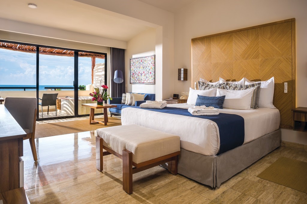 Enhanced room décor at Dreams Sapphire Riviera Cancun