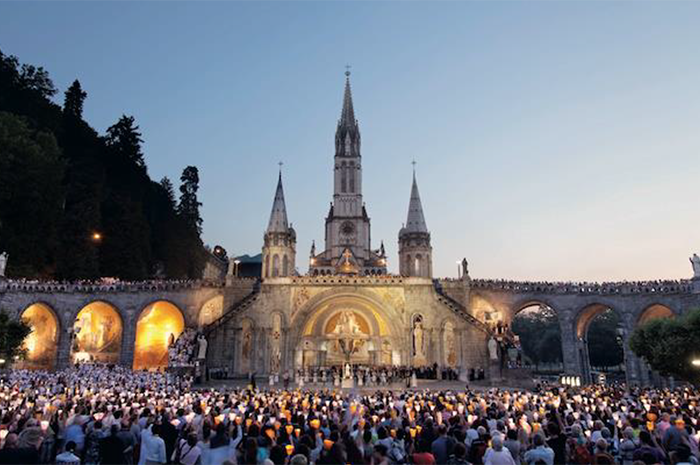 Santuário de Nossa Senhora de Lourdes, na França