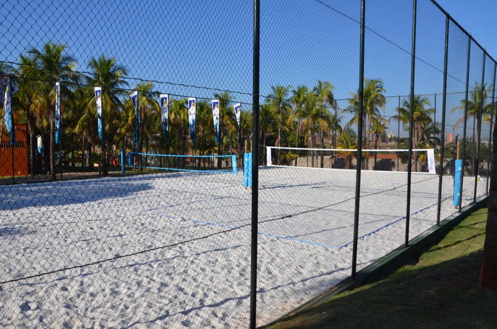 Sábado de sol é ideal para prática de Beach Tennis - Orla Rio