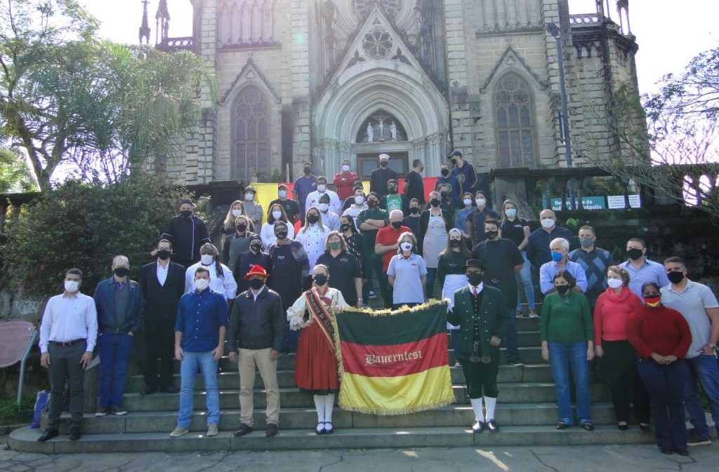 Principal evento de Petrópolis (RJ), 32ª Bauernfest tem início no dia 25 de junho 1 BAUER 1