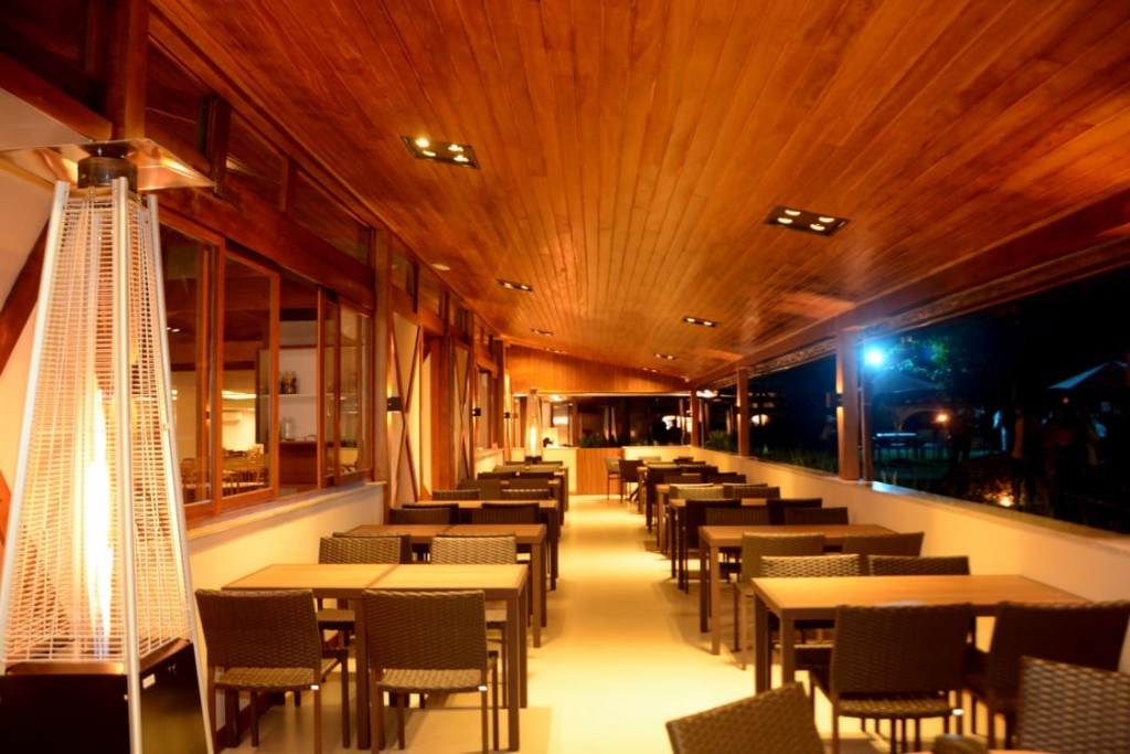 Le Canton cresce faturamento em maio e finaliza retrofit de instalações sociais 2 Le Canton - Varanda Restaurante Lugano