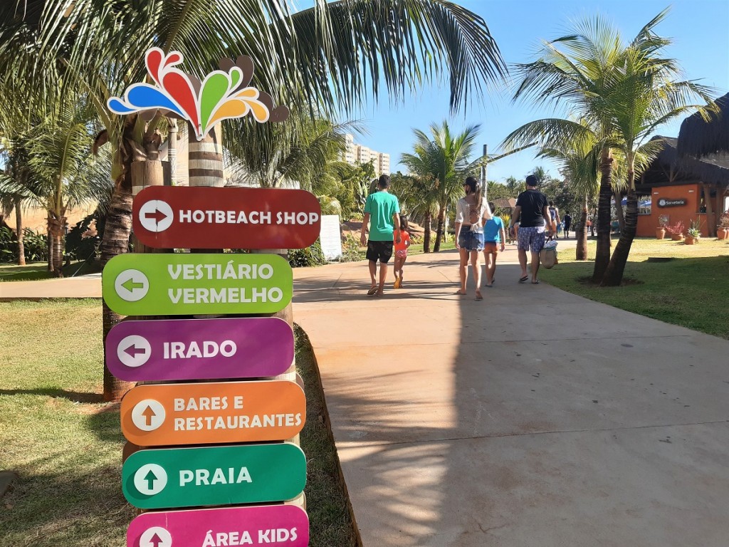 Hot Beach abrirá dois novos hotéis e primeiro rooftop de Olímpia (SP) Parque aquático Hot Beach Olímpia - entrada