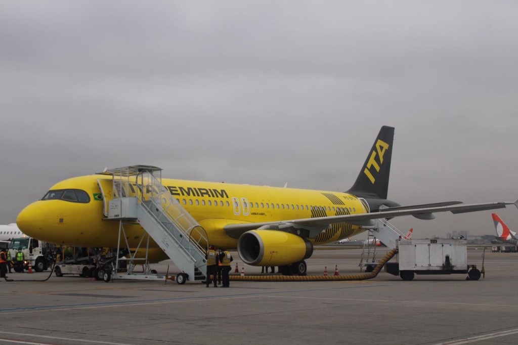 Com voo Guarulhos–Brasília, ITA inicia suas operações 1 A320 do voo inaugural da ITA.