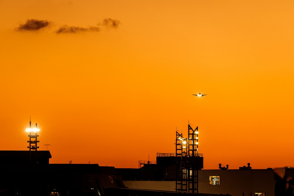 Sob alerta de novas restrições, retomada do aéreo continua em outubro airport aeroporto will recarey