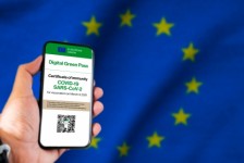União Europeia acaba com testes e restrições para viajantes com Certificado Covid-19