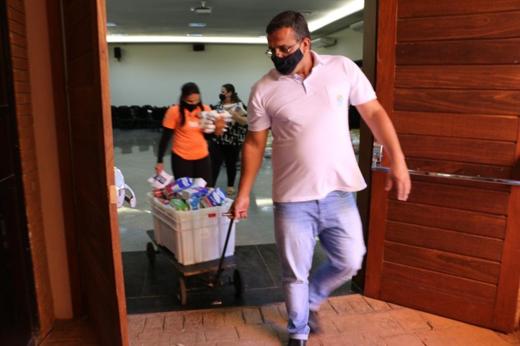 Thermas dos Laranjais arrecada alimentos para doação 1 unnamed (1)
