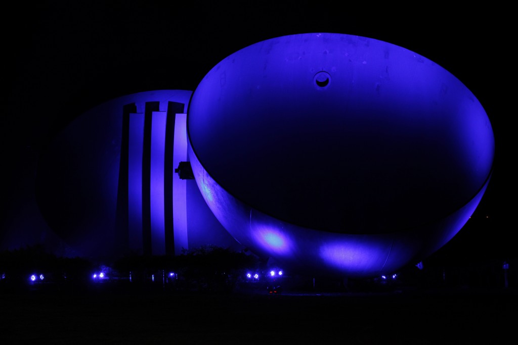 Itaipu Binacional mantém iluminação azul contra o tráfico de pessoas 60f5afa7a52fe21-SEGUNDA0094