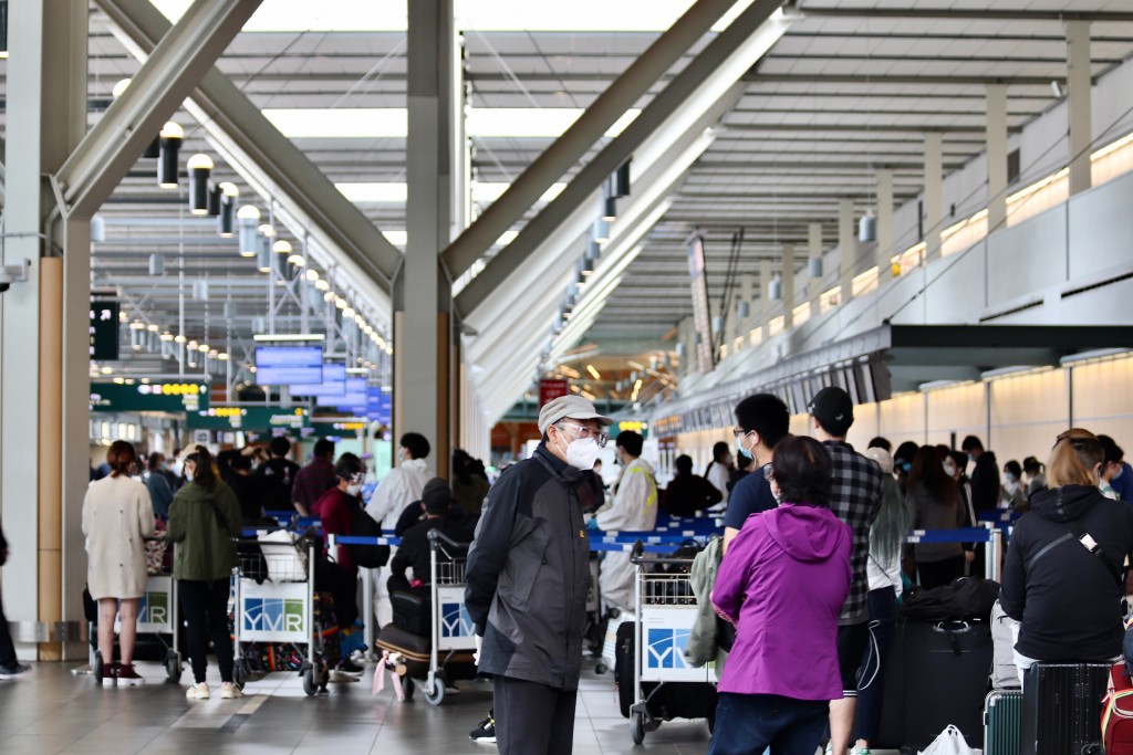 "Estados devem cumprir com compromissos para restaurar a conectividade", diz Iata 1 airport aeroporto charles gao unsplash