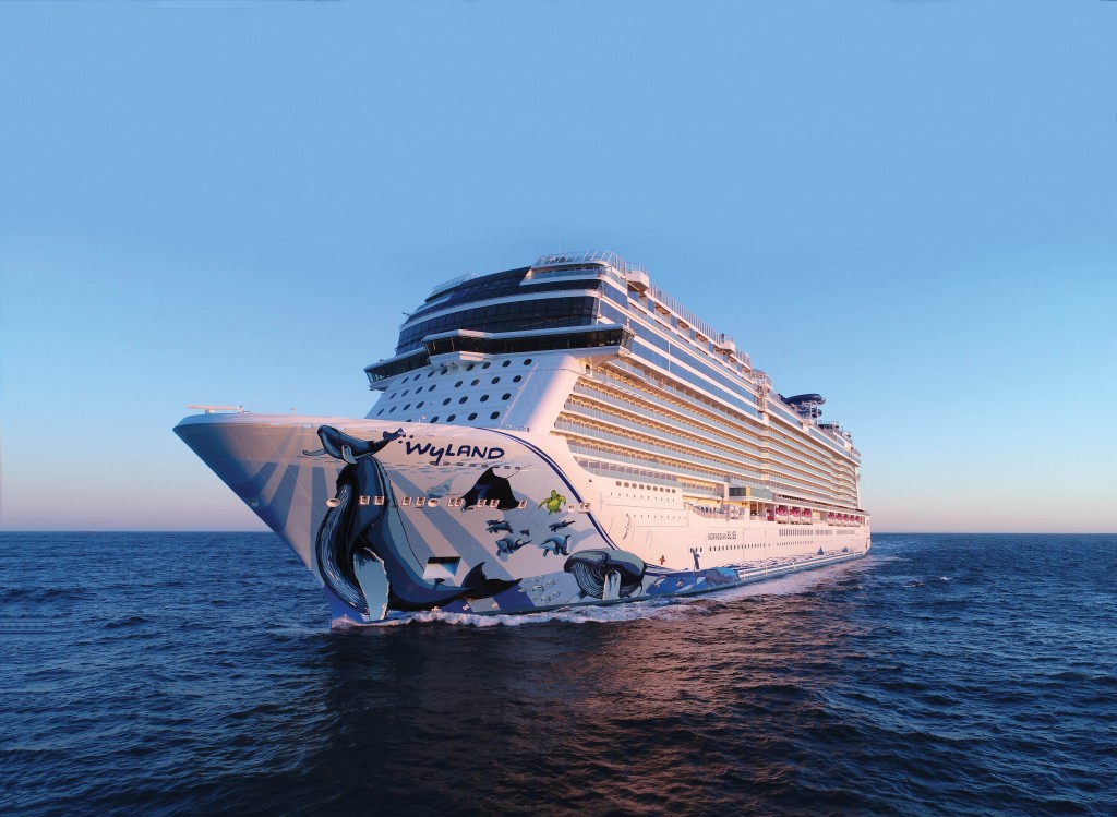 NCL promove reservas antecipadas para o Carnaval no Caribe ncl_Bliss_Aerial_0079