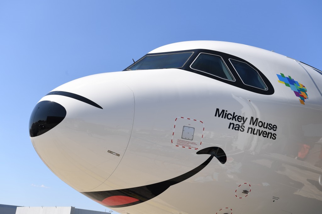 Azul divulga imagens inéditas da primeira aeronave em parceria com a Disney 1 01