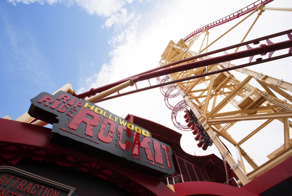 03 Hollywood Rip Ride Rockit Parques e Atrações
