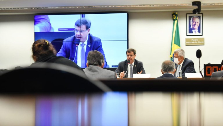Em audiência na Câmara, Ministro exige diminuição dos custos para o Turismo 8097fc40-b927-4e66-b73e-dd769468ed13