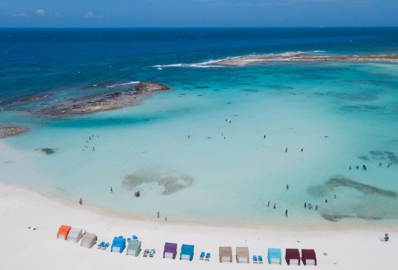 EUA elevam o risco de viagens a Aruba para o nível mais alto 1 aruba