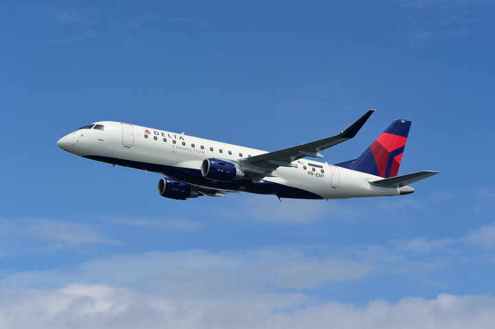 Companhia pede que os clientes baixem o aplicativo Fly Delta para obter as atualizações mais recentes do status de voo.