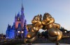 Disney 50 anos: Magic Kingdom já começa a receber personagens em esculturas de ouro