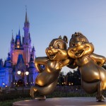 0909ZP 0032DR Disney 50 anos: veja fotos da coleção de esculturas douradas do Magic Kingdom