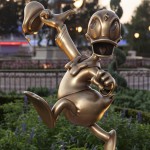 0909ZP 0041DR Disney 50 anos: veja fotos da coleção de esculturas douradas do Magic Kingdom