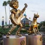0915ZP 0070DR Disney 50 anos: veja fotos da coleção de esculturas douradas do Magic Kingdom