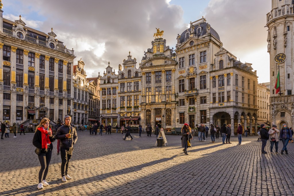 BWT lança pacotes para países já reabertos na 'Super Semana Europa' Quality Academy - Baudelaire Sur les traces de Baudelaire In de voetsporen van Baudelaire In the paths of Baudelaire Grand-Place - Grote Markt © visit.brussels - Jean-Paul Remy - 2018