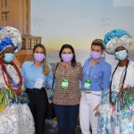 As baianas Lucileide Nascimento e Marly Trindade com Alessandra Veiga, Regina Ahmed e Dianna Moura, da Secretaria de Turismo da Bahia