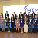 Autoridades e homenageados na abertura do BTM