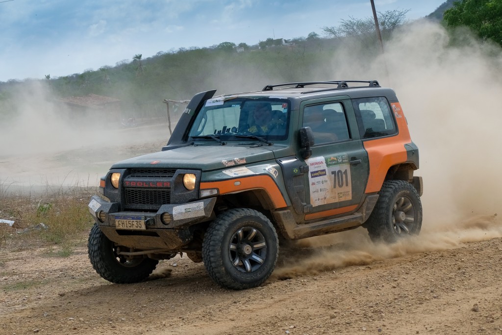 Competição de carros (Foto Doni Castilho)