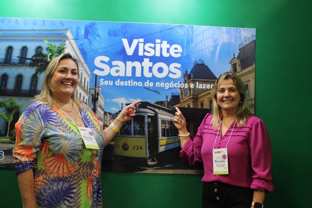 Santos CVB apresenta novo showcase durante Aviesp Expo 1 Vanessa Lombardi, presidente do Santos CVB, e Selley Storino, secretária de Turismo de Santos