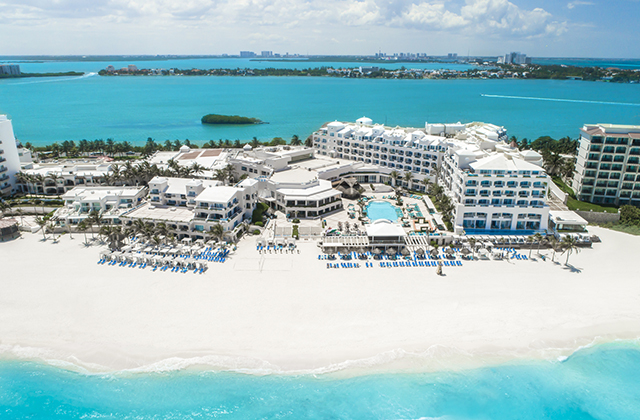 Wyndham e Playa Hotels lançam nova marca de resorts all inclusive 1 Wyndham-Alltra-All-Inclusive-Resorts-Cancun-Property-AerialSITE