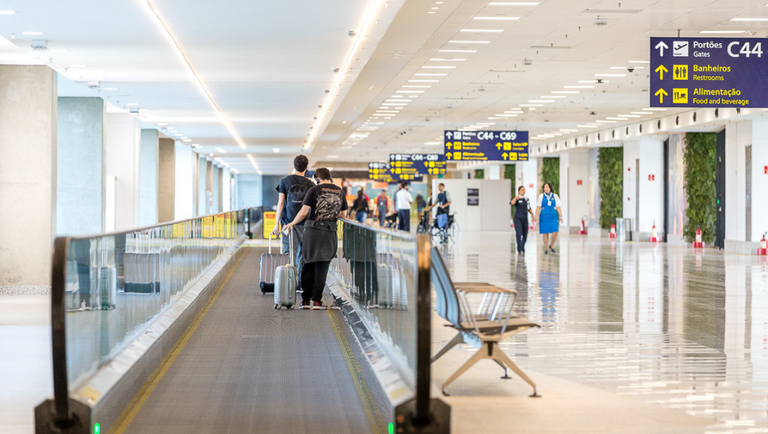 Governo reduz intervalo de doses de vacina para viagens internacionais marcadas 1 aeroporto mtur