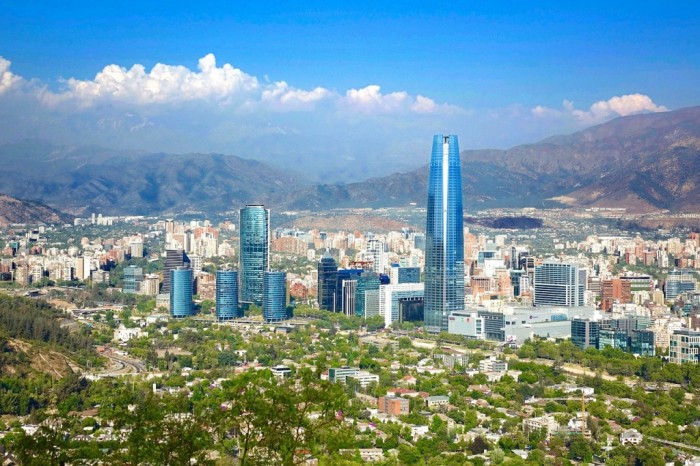 Destinos 6 chile santiago Horst Engelmann e1643057432904 Destinos