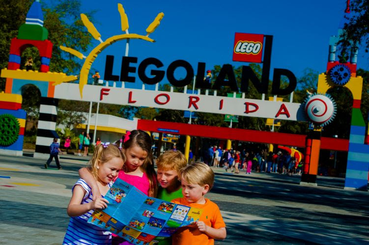 Legoland Resort Florida está comemorando dez anos