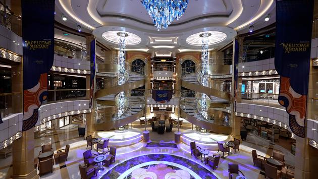 Enchanted Princess: novo navio da Princess inicia operações; veja fotos 1 Deck principal a bordo do Enchanted Princess (Foto: Divulgação/Princess Cruises).