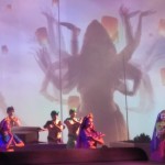 Apresentações apoteóticas de luz, dança e música Apresentações apoteóticas de luz, dança e música