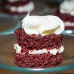 Dentre os doces, Red Velvet, bolo de cenoura com chocolate, torta de abóbora e torta de limão