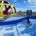 Flow Rider e Sky Pad no espaço SeaPlex Flow Rider e Sky Pad no espaço SeaPlex