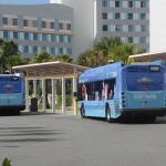 Hotel conta com transporte da Universal para os parques temáticos e CityWalk