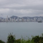 Mirante do alto da praia das Laranjeiras proporciona vistas exuberantes da orla da Praia Central