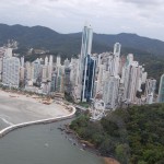Mole Bara Norte na Praia Central