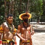 Oiti Pataxó e o guia Aderno