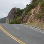 Pedra do Ovo na via Interpraias ponto de parada no mirante para fotos