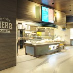 Pier 8 Market é o restaurante do hotel com diversas ilhas para diferentes gostos