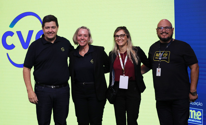 Roadshow M&E: sobre EUA, Vertemati afirma: "tem tudo para voltar forte' 1 Roberto Vertematti, Mônica Afonso, Lara Ferreira e William Silva, da CVC Corp