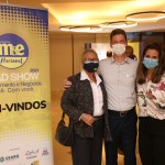 Rosa Masgrau, do M&E, com Ivo Berger e Elaine Cordeiro, do Hilton