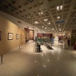 O instituto Ricardo Brennand apresenta uma extensa coleção de obras de artes e peças históricas adquiridas pelo colecionador.