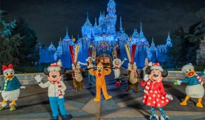 Disneyland Resort retoma desfiles de Natal e Ano Novo após reabertura; fotos