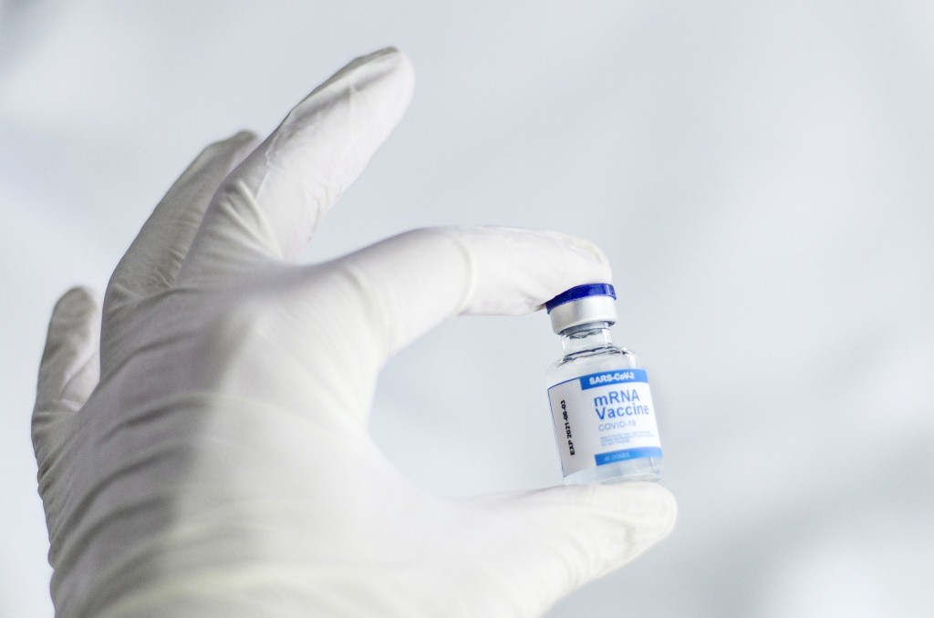 Canadá passa aceitar turistas vacinados com a Coronavac 1 vaccine-g64e3b4e16_1920.jpg