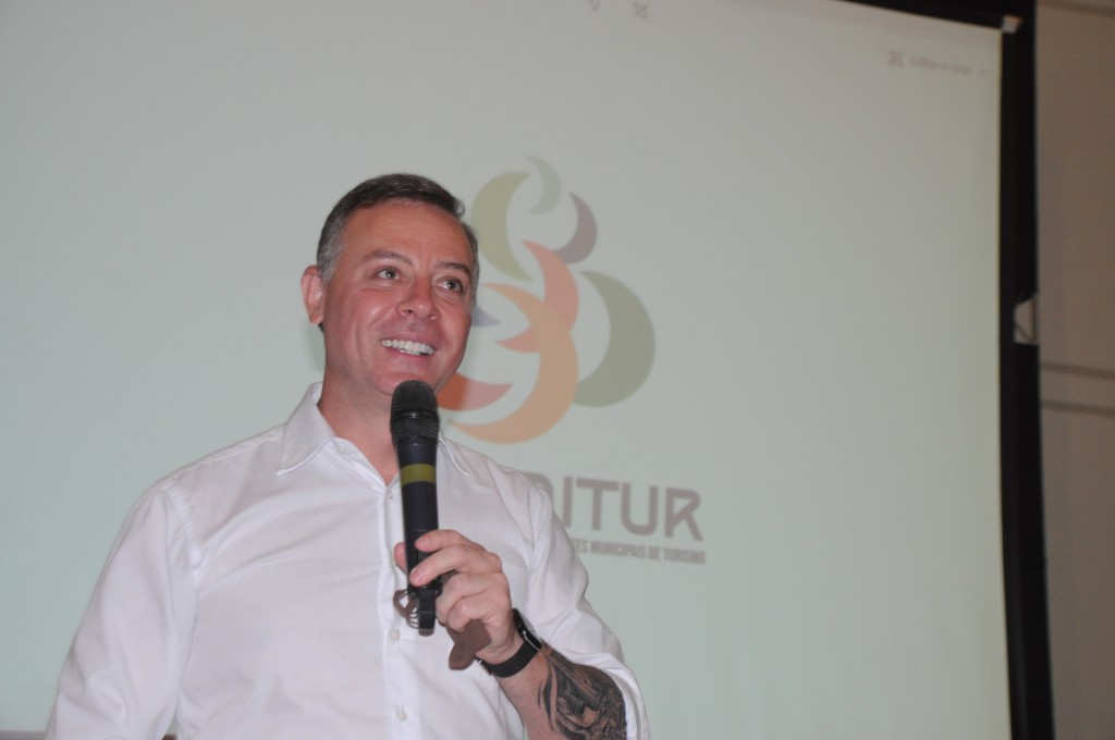 3° Fórum do Anseditur recebe dirigentes e secretários de Turismo em Foz; fotos 1 Angelo Sanches, presidente da Anseditur