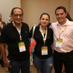 Cesar Nunes, da BCA Turismo, com Debora Braz e Anderson Bittencourt, da DSE Viagens