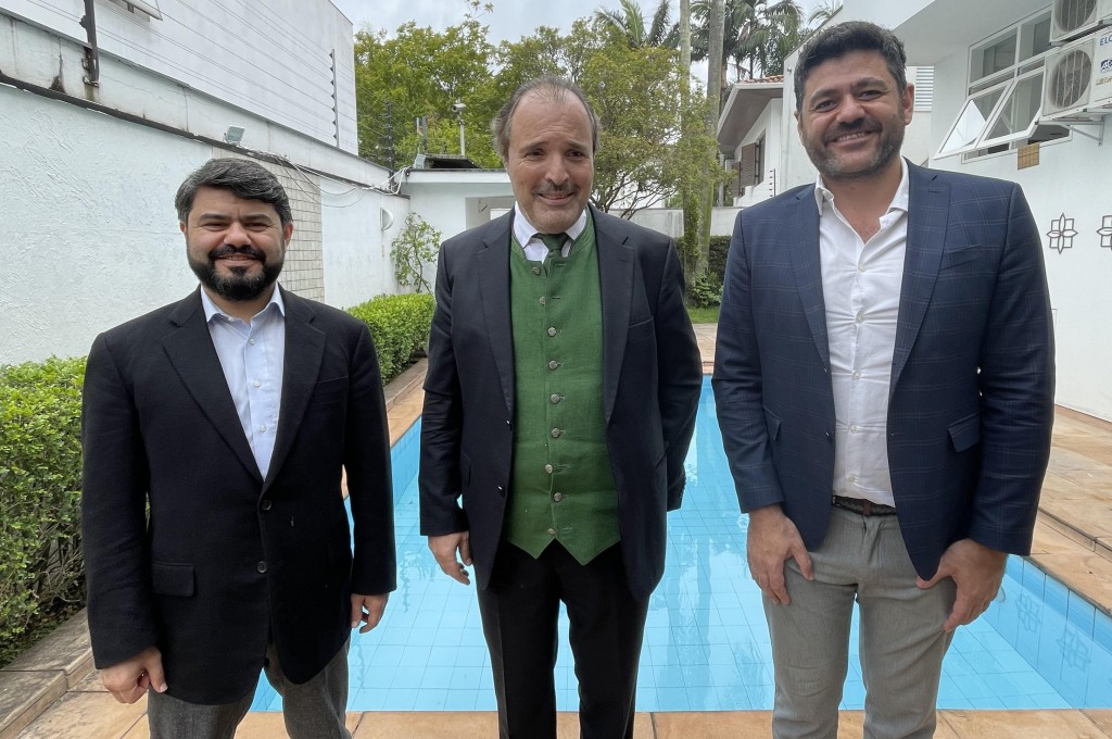 Cônsul Geral da Turquia no Brasil, Gürsel Evren, com Mustafa Dogan e Orhan Güven, da Turkish